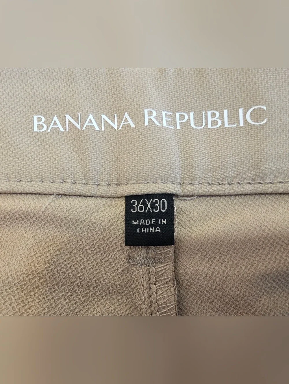 Banana Republic Men’s 36x30 Khaki Performance Pants Stretch Zip Pockets
